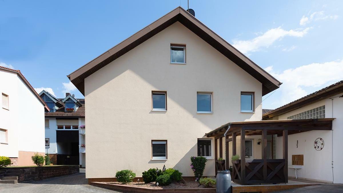 Gaestezimmer - Ferienwohnung 2 - Brauhaus Duerr Dorfprozelten Exterior photo